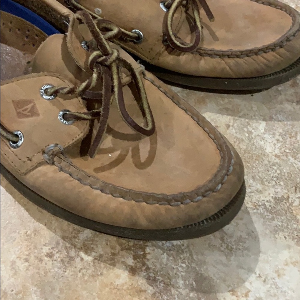 Shoes - Picture 2 of 6